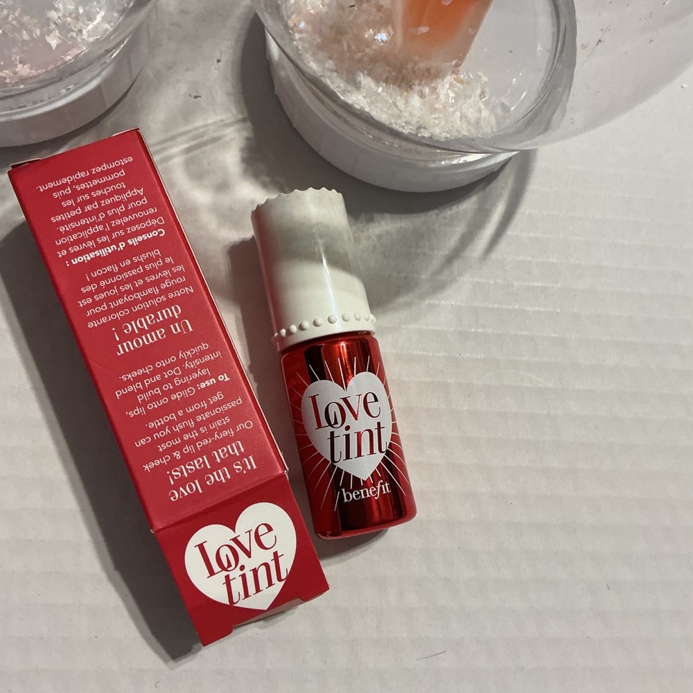Benefit Love Tint Lip & Cheek Stain - Vibrant Red